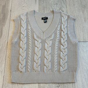 Express Cable Knit V-Neck Sweater Vest in Size Small